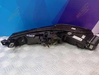 Б/у Фара передня права BMW X7 G07
