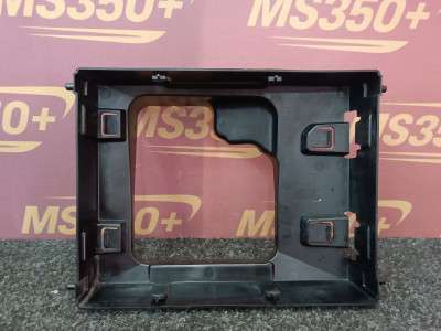 Б/у Дефлектор (попвітропровід) радіатора правий BMW X5M F95