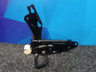 Б/у Кронштейн BMW X5 G05
