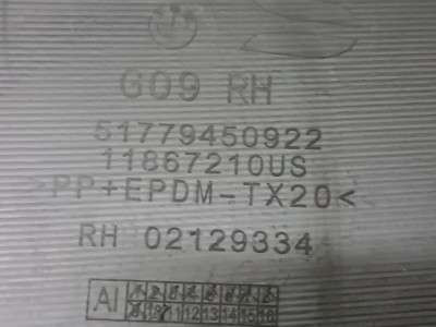 Б/у Накладка декоративна (молдинг) колесної арки права задня BMW XM G09