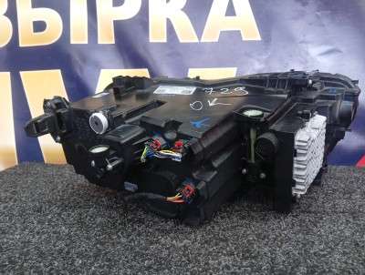 Б/у Фара передня ліва BMW X7 G07