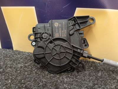 Б/в Замок крышки (двери) багажника BMW X7 G07