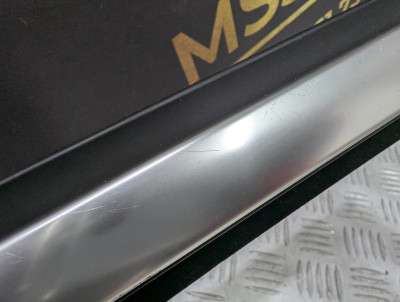 Б/у Ущільнювач скла дверей BMW X7 G07