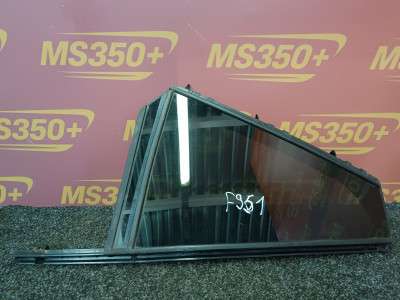 Б/в Стекло форточки двери задней правой BMW X5M F95