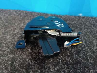 Б/у Замок кришки (двері) багажника BMW X5 G05