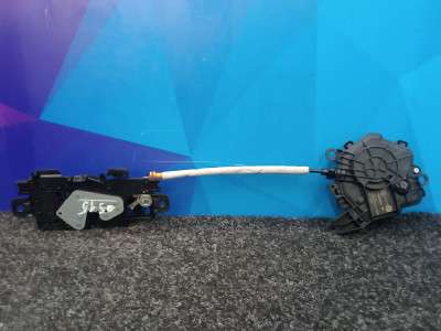 Б/у Замок кришки (двері) багажника BMW X5 G05