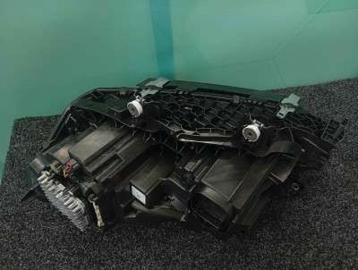 Б/у Фара передня права BMW X5 G05