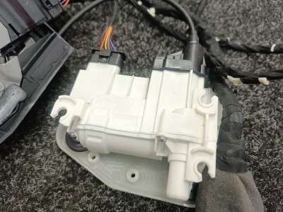Б/у Замок дверей передньої лівої BMW X5 G05
