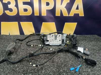 Б/у Замок дверей передньої правої BMW X5 G05