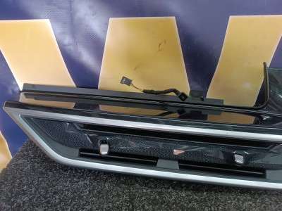 Б/у Дефлектор обдування салону центральний BMW X7 G07