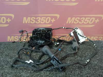 Б/у Замок дверей передньої правої BMW X5M F95