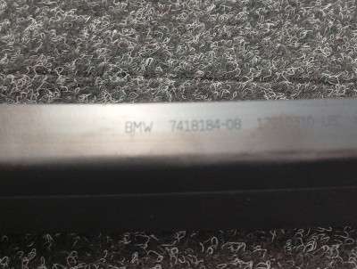 Б/у Ущільнювач капота BMW XM G09