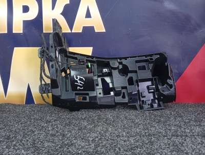 Б/у Кронштейн (кріплення) заднього бампера правий BMW X5 G05