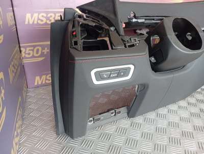 Б/у Торпедо (панель передня) BMW XM G09