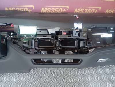 Б/у Торпедо (панель передня) BMW X7 G07