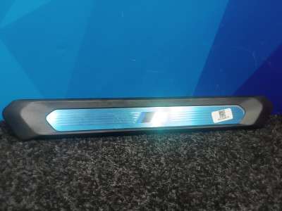 Б/у Накладка декоративна на поріг передня права BMW X4 G02