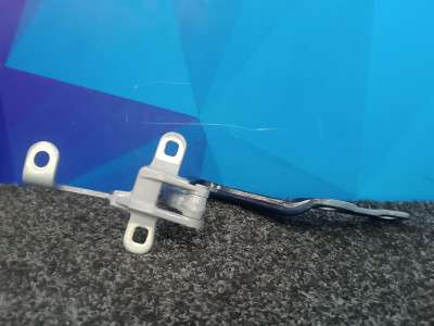 Б/у Петля кришкі (двері) багажника права BMW X3 G01