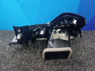Б/в Дефлектор обдува салона левый BMW X5 G05