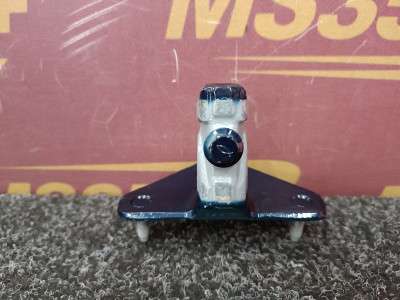 Б/у Петля кришки (двері) багажника BMW X7 G07