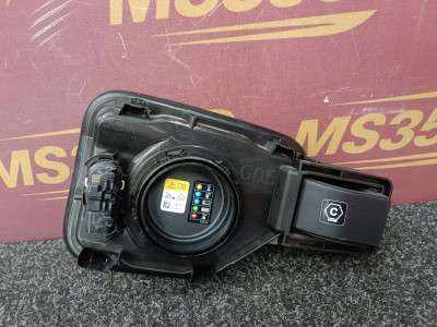 Б/у Кришка лючка порта зарядки BMW X5 G05
