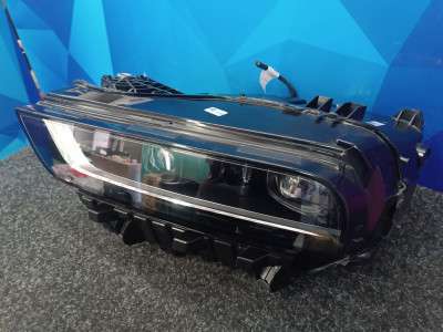 Б/у Фара передня ліва BMW X7 G07