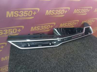 Б/в Дефлектор обдува салона центральный BMW X7 G07