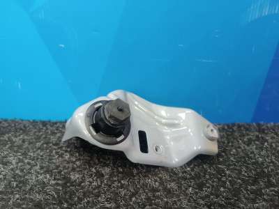 Б/у Кронштейн (кріплення) крила лівий BMW X5 G05