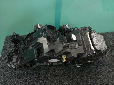 Б/у Фара передня ліва BMW X5 G05