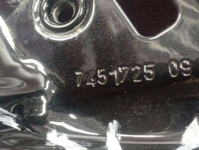 Б/у Кронштейн (кріплення) крила лівий BMW X5 G05