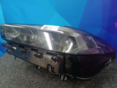 Б/у Фара передня ліва BMW X5 G05