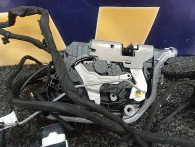 Б/у Замок дверей передньої лівої BMW X5 G05