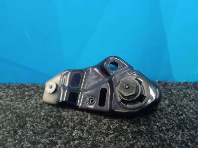 Б/в Кронштейн (крепление) крыла правый BMW X5 G05