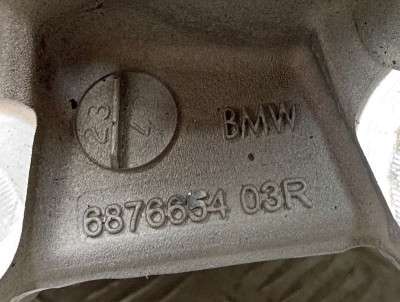 Б/у Ступиця (кулак цапфа) задня права BMW X7 G07