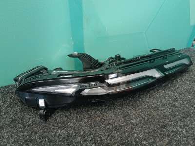 Б/у Фара передня права BMW X7 G07