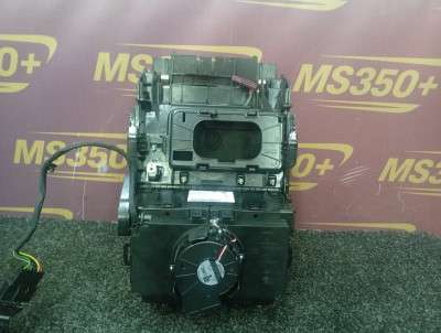 Б/у Підсклянник BMW X5M F95