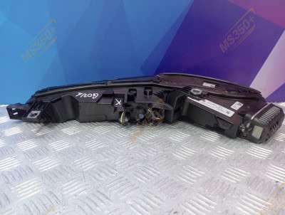 Б/у Фара передня права BMW X7 G07
