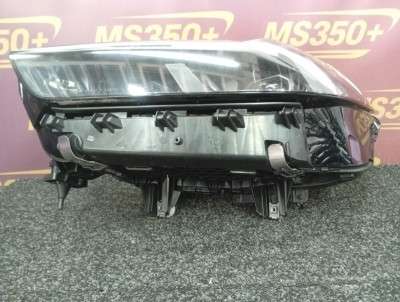 Б/у Фара передня ліва BMW X5 G05