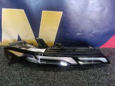 Б/у Фара передня права BMW X7 G07