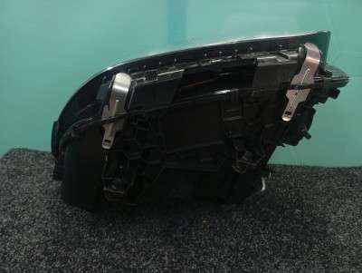 Б/у Фара передня права BMW X3 G01
