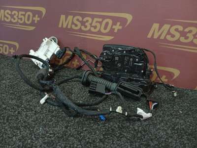 Б/у Замок дверей задньої лівої BMW X5 G05 - 3