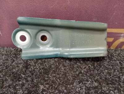Б/в Кронштейн (крепление) крыла левый BMW X7 G07