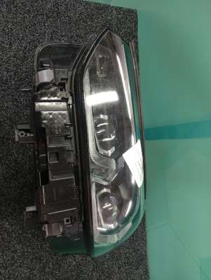 Б/у Фара передня ліва BMW X3 G01