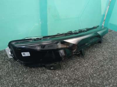 Б/у Фара передня права BMW XM G09