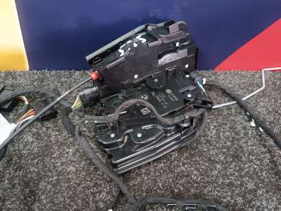 Б/у Замок дверей задньої правої BMW X5 G05