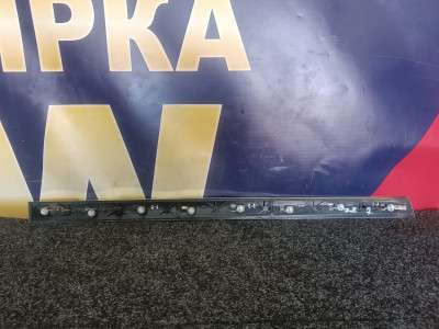 Б/у Накладка декоративна (молдинг) задніх лівих дверей BMW X7 G07