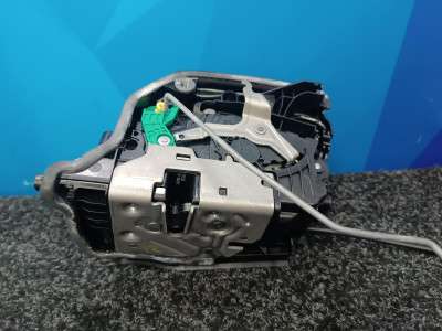 Б/в Замок двери задней левой BMW X5 G05