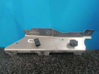 Б/у Кронштейн BMW X7 G07