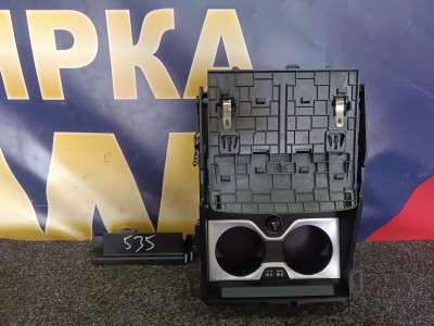 Б/у Підсклянник BMW X5 G05