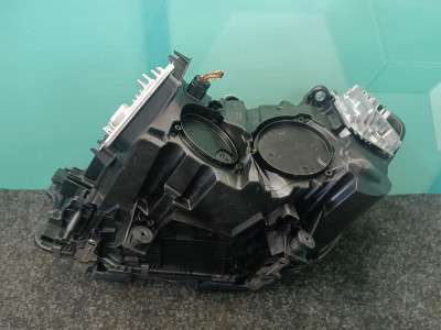 Б/у Фара передня права BMW X4 G02