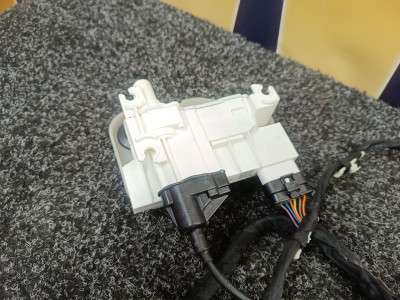 Б/у Замок дверей передньої лівої BMW X5 G05